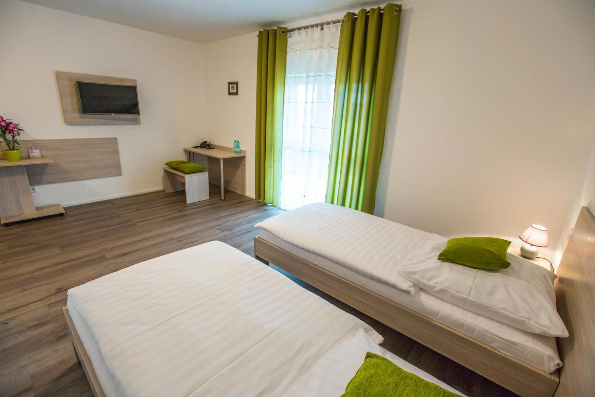 Anna Hotel 3*